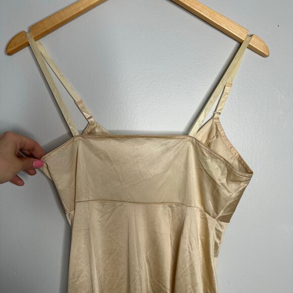 L'eggs Women's‎ Vintage Adjustable Strap Gold Midi Slip Dress Size M - Picture 4 of 6
